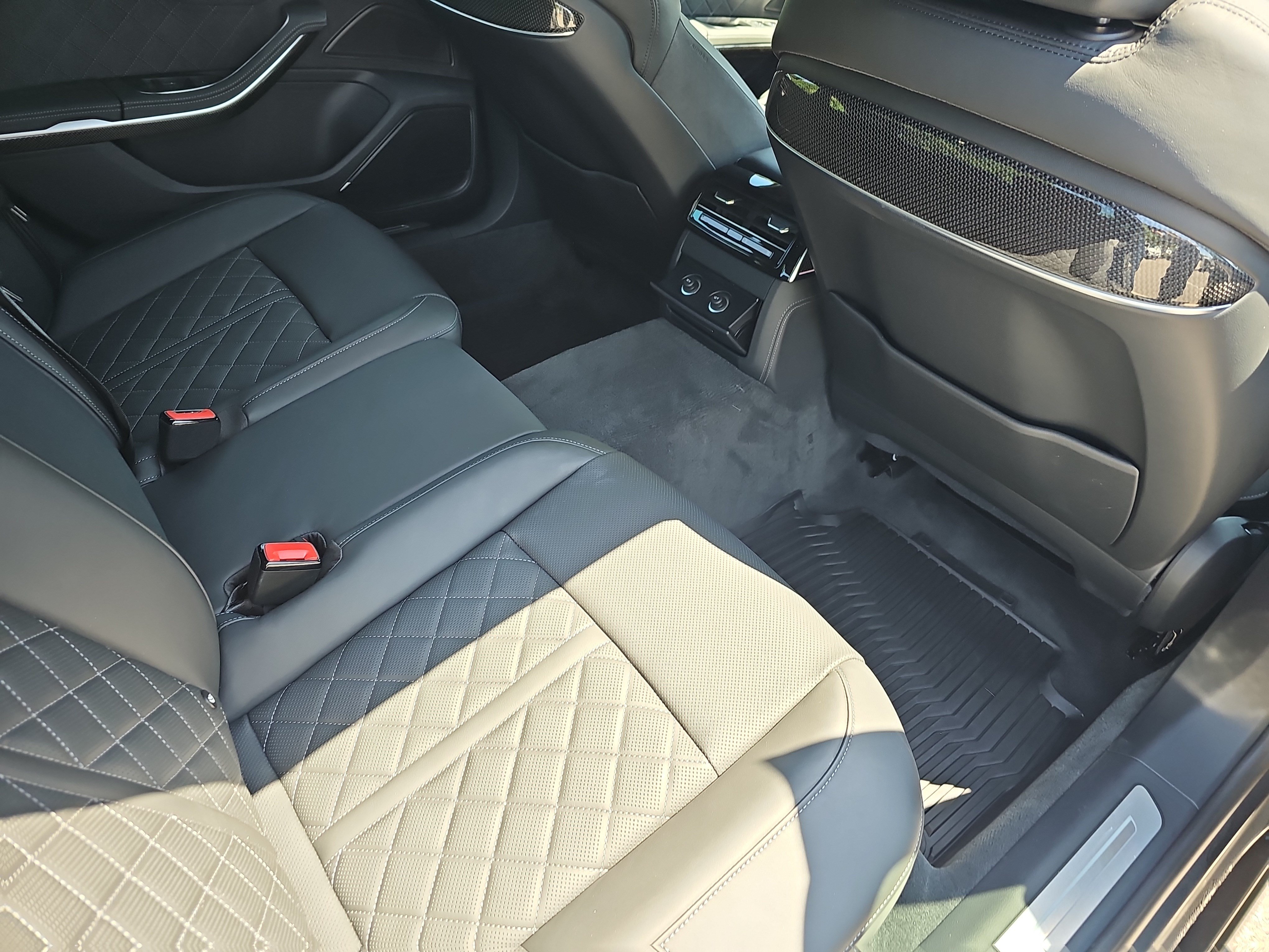 Used 2025 Audi S8 AWD/4WD image 11