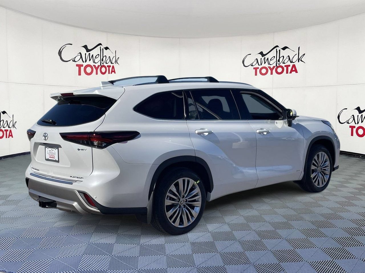 New 2026 Toyota Highlander Platinum AWD/4WD image 8