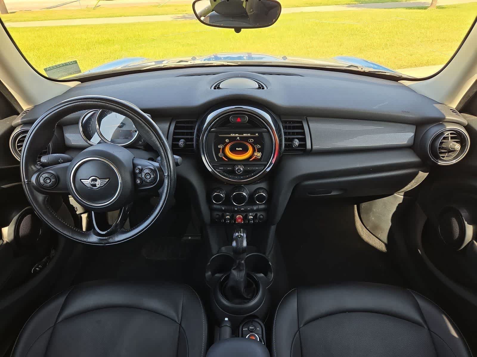 Used 2018 MINI Cooper 4-Door Hardtop FWD image 14