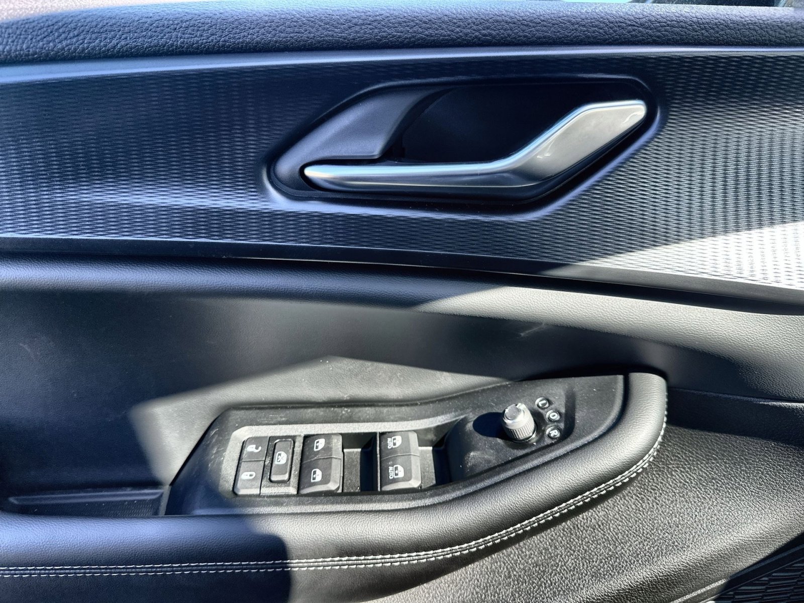 New 2025 Jeep Grand Cherokee Laredo image 15