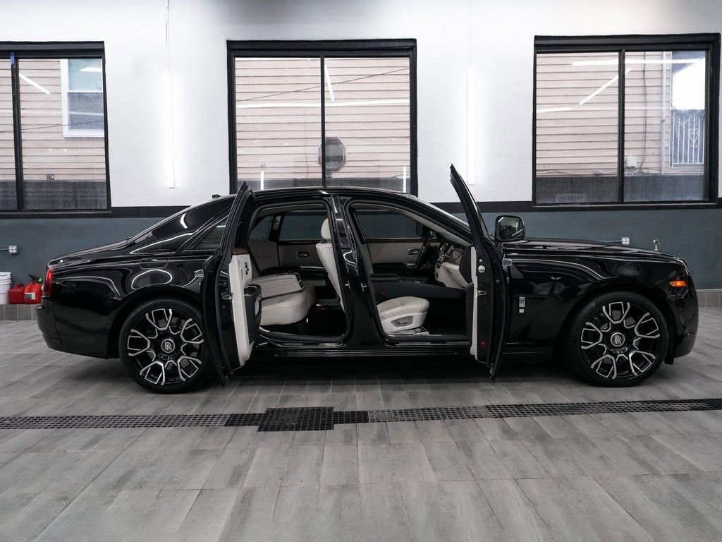 Used 2011 Rolls-Royce Ghost image 11