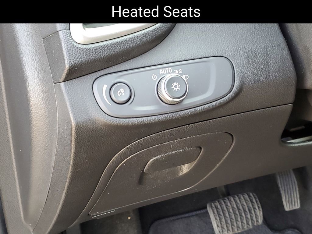 Certified 2022 Chevrolet Trax LT w/ Driver Confidence Package image 9