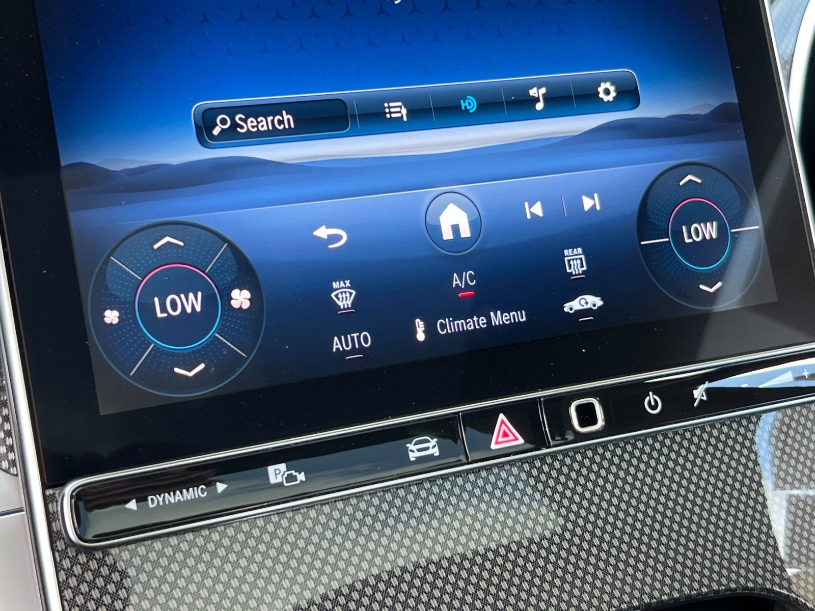 Used 2024 Mercedes-Benz CLE 300 4MATIC Coupe image 17