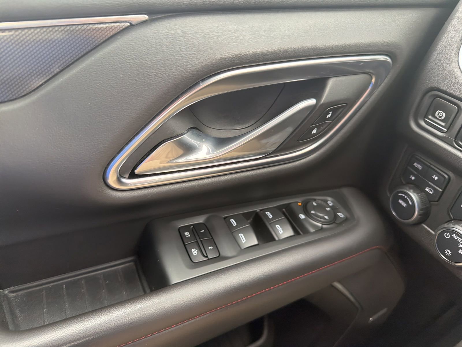 Used 2021 Chevrolet Tahoe RST AWD/4WD image 19