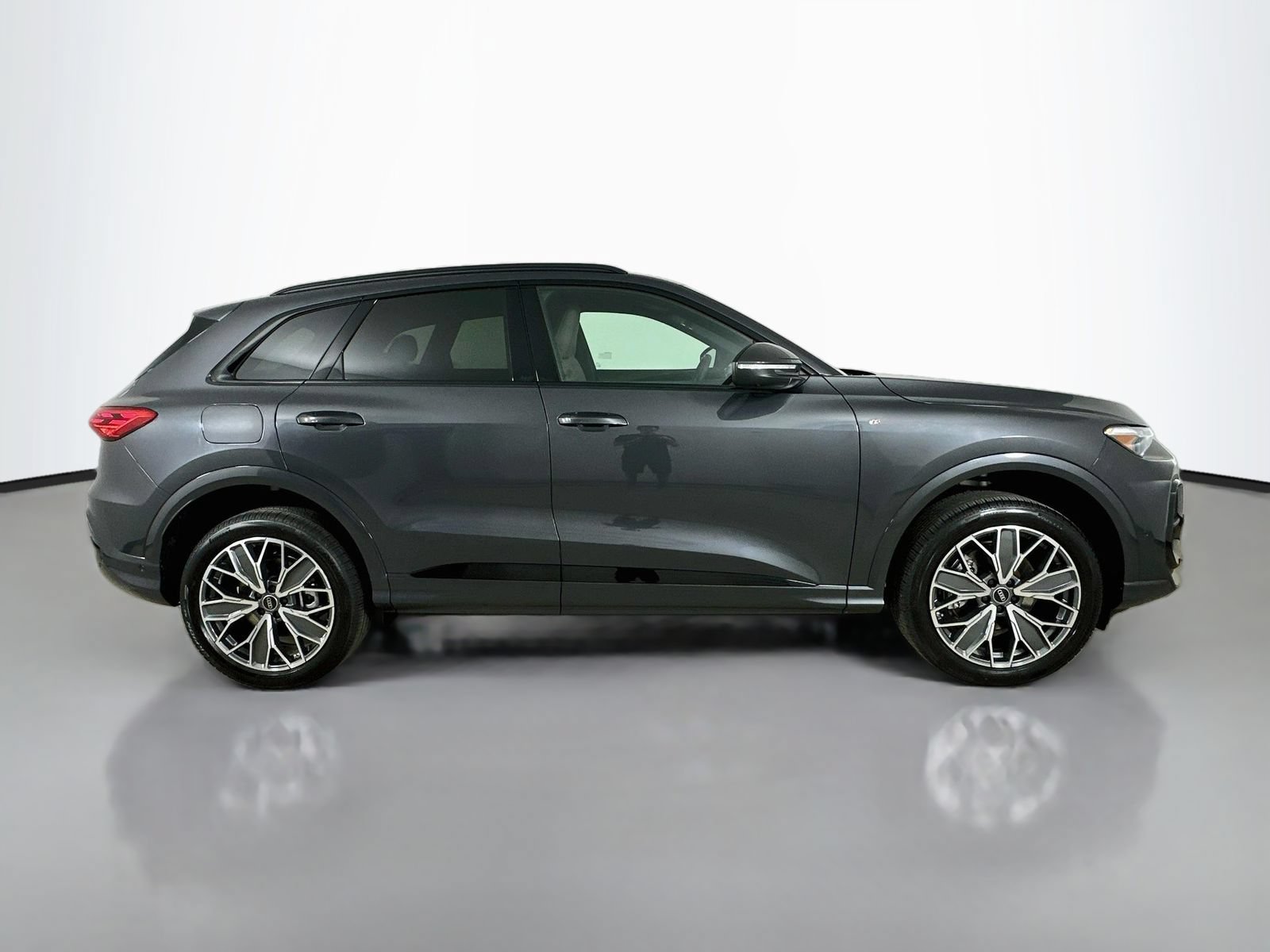 New 2026 Audi Q5 Premium Plus AWD/4WD image 4