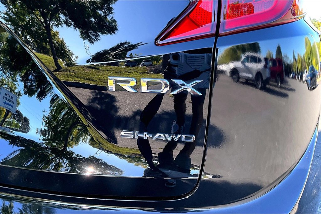 Used 2025 Acura RDX SH-AWD image 25