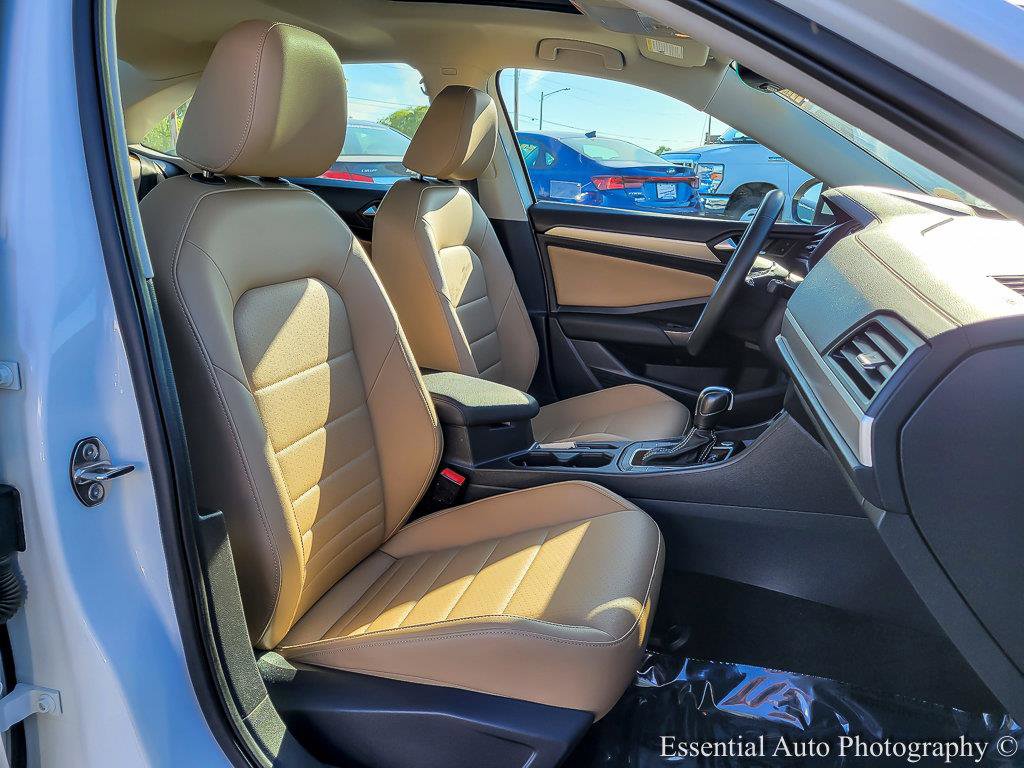 Used 2021 Volkswagen Jetta SE w/ SE Cold Weather Package FWD image 33