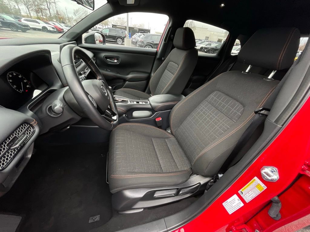Certified 2025 Honda HR-V Sport image 26