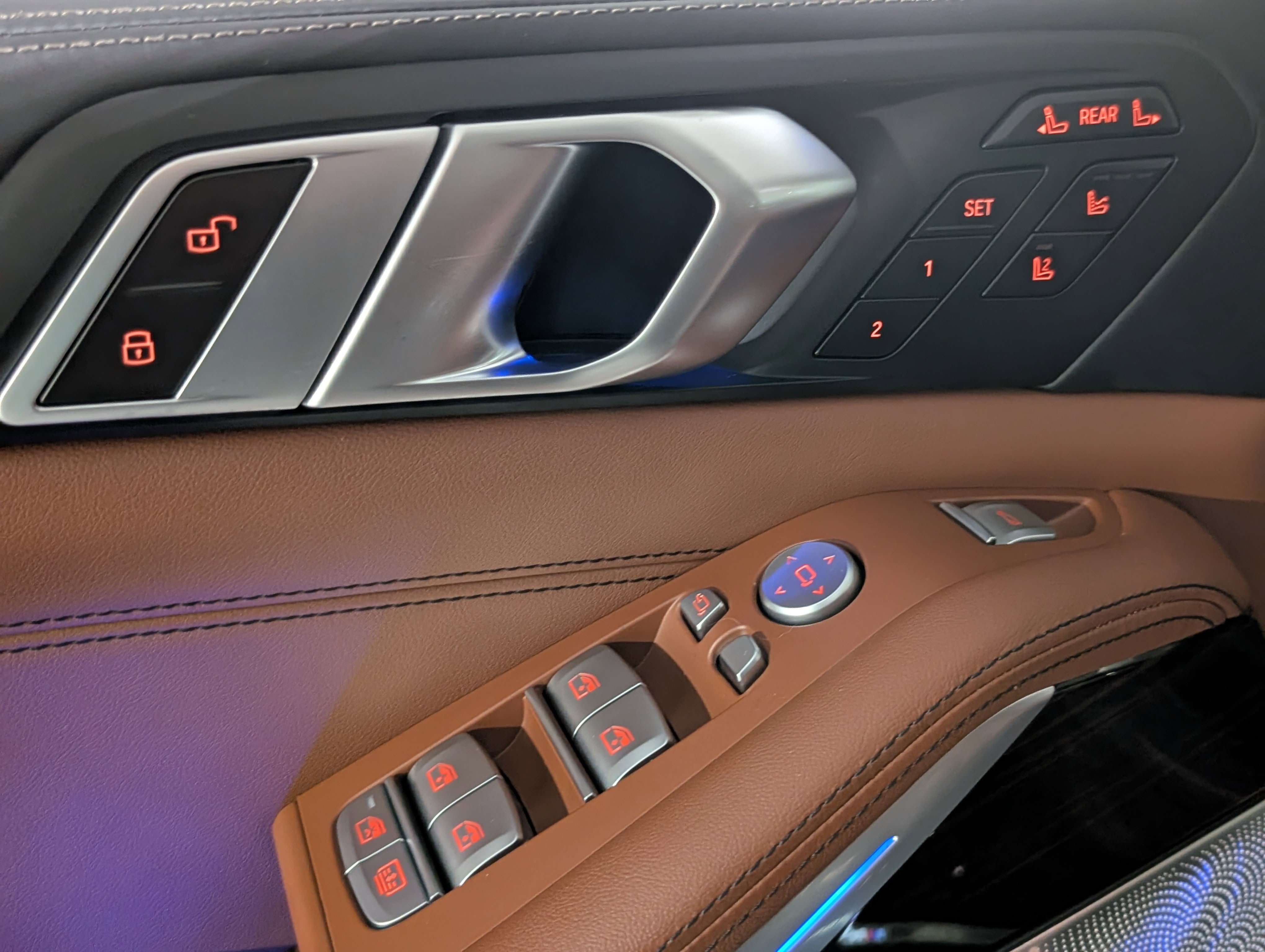 Used 2024 BMW X7 M60i w/ Executive Package image 19