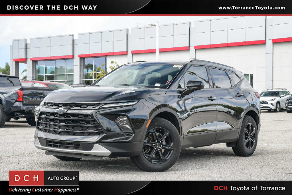 Used 2023 Chevrolet Blazer LT w/ Convenience Package FWD image 1
