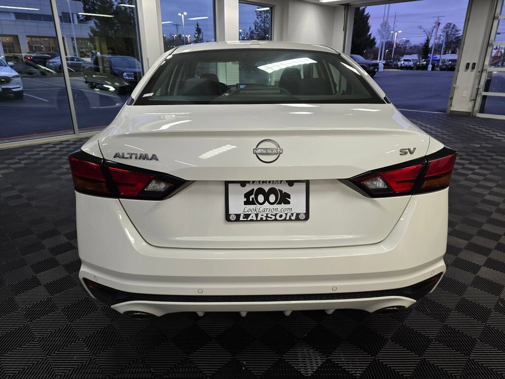 Used 2024 Nissan Altima 2.5 SV w/ SV Premium Package image 5