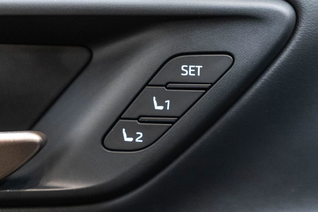 Used 2024 Toyota Crown Platinum AWD/4WD image 21