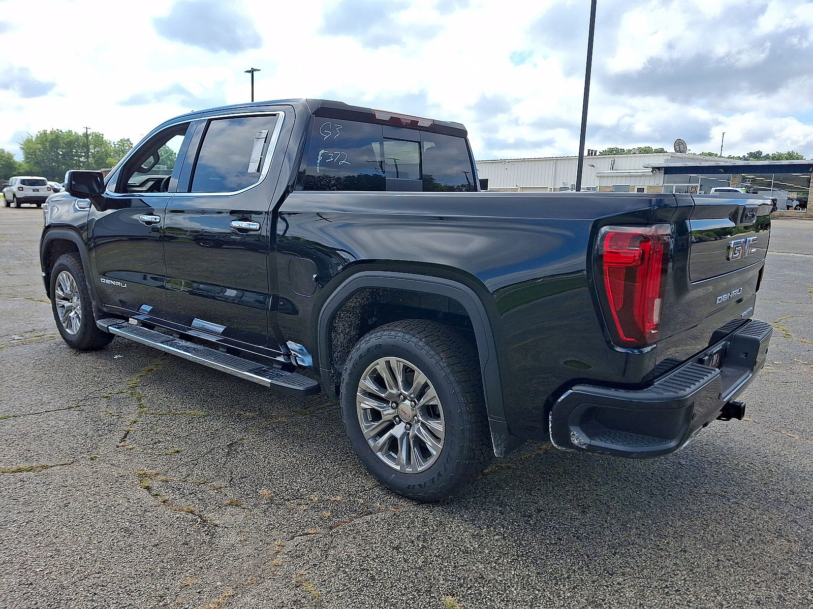 New 2026 GMC Sierra 1500 Denali w/ Technology Package AWD/4WD image 11