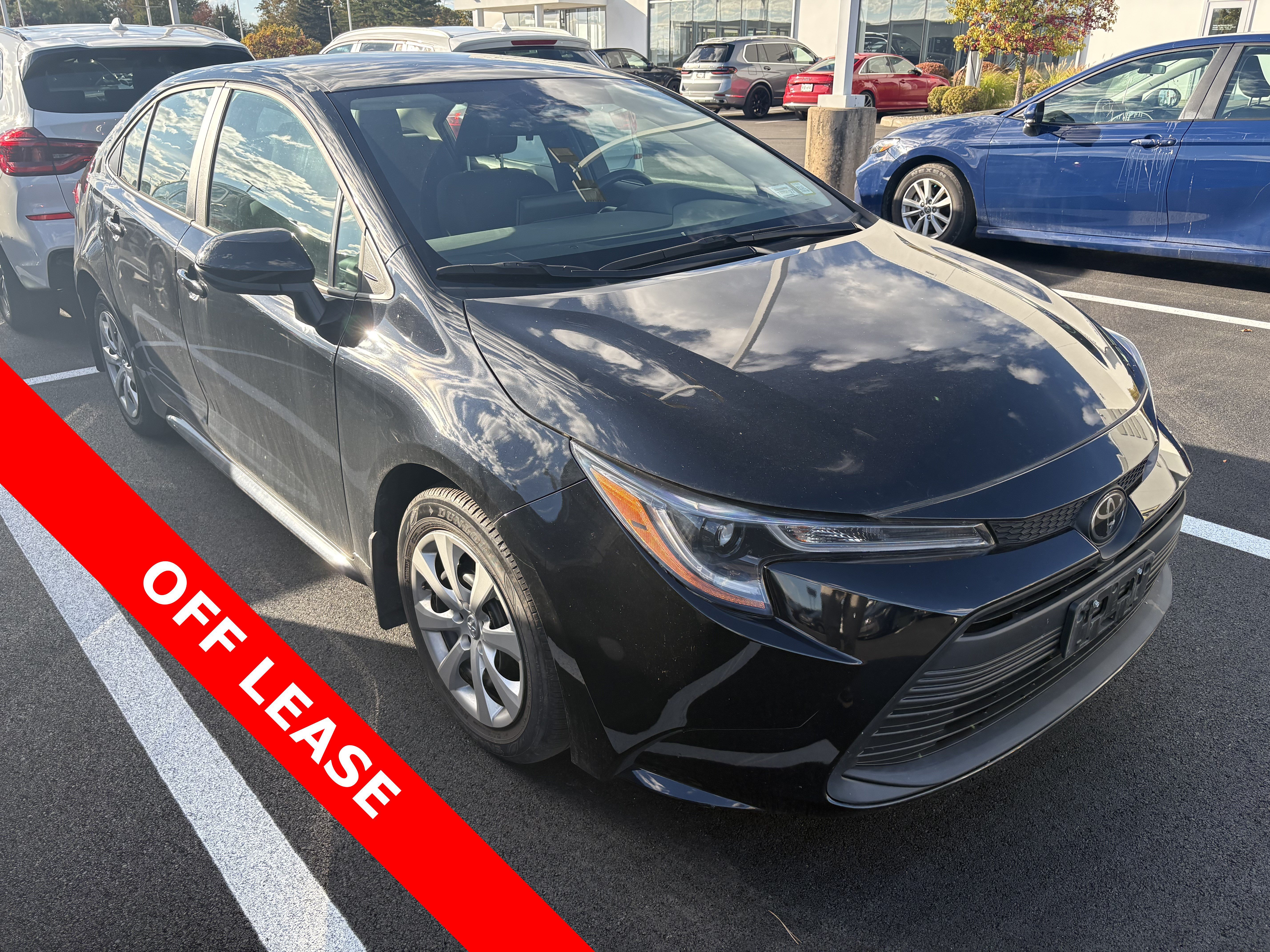 Used 2024 Toyota Corolla LE FWD image 1