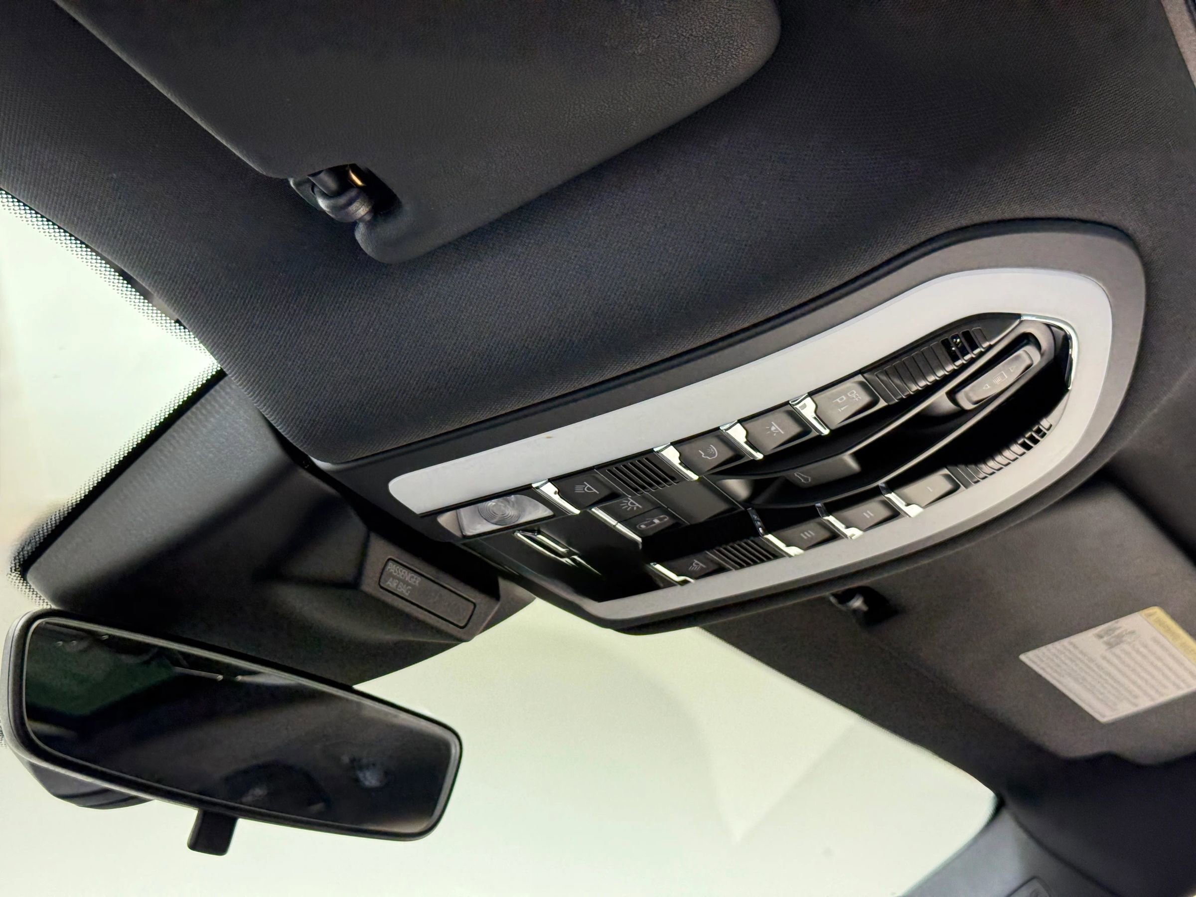 Used 2020 Porsche Macan S image 26