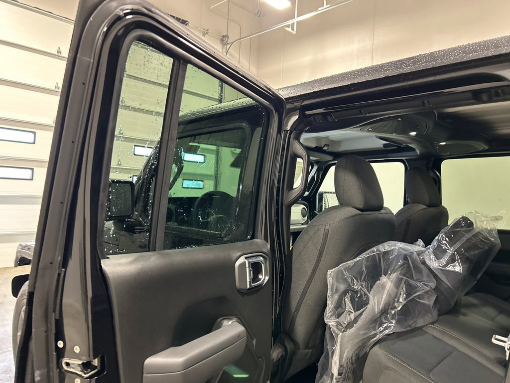 New 2026 Jeep Gladiator Sport image 30