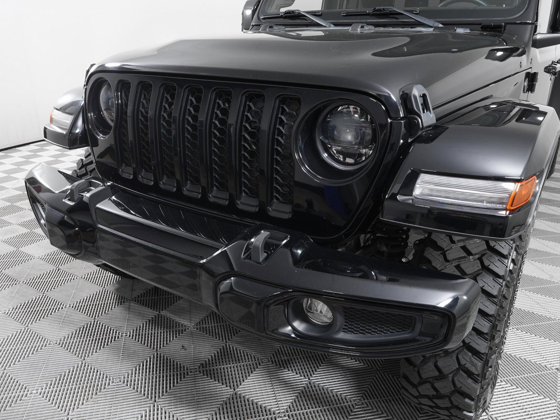 Used 2023 Jeep Gladiator Overland image 26