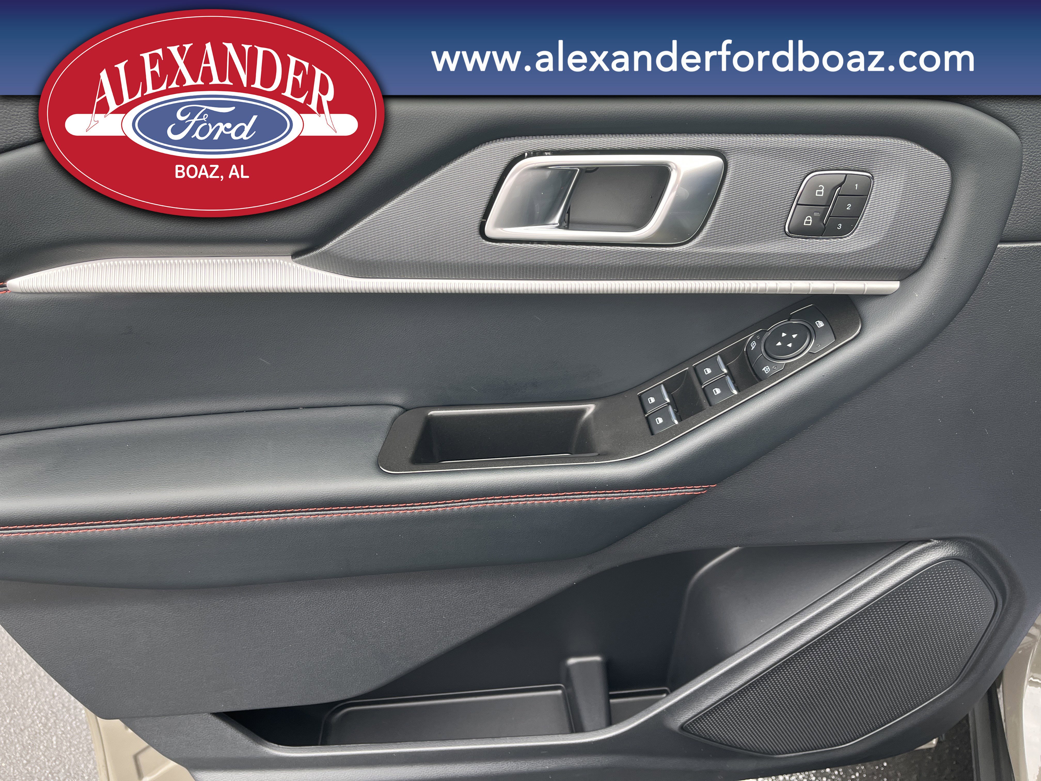 New 2026 Ford Explorer ST-Line w/ ST-Line Street Pack image 11