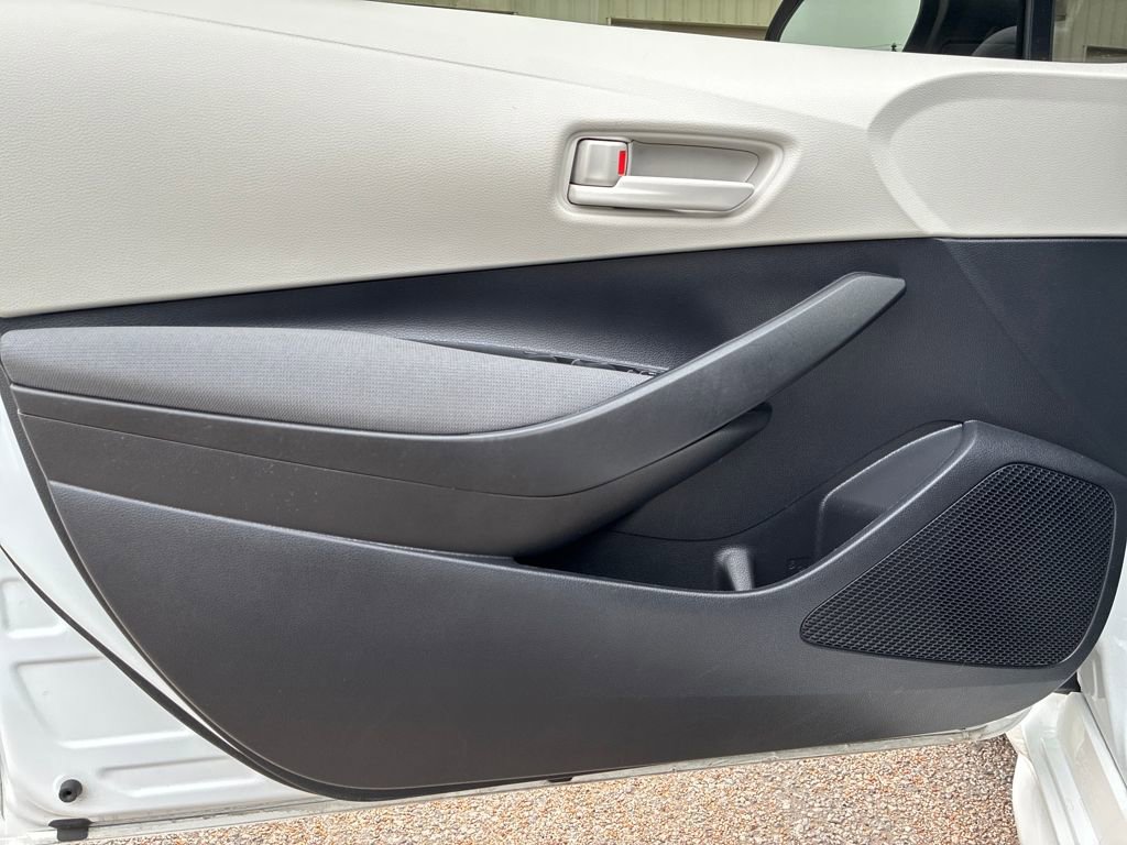 Used 2023 Toyota Corolla LE image 10