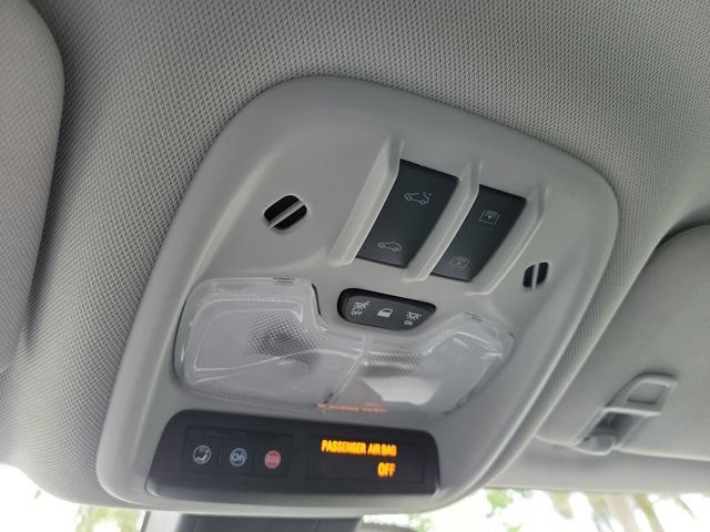 Used 2023 Chevrolet Bolt EUV Premier w/ Sun & Sound Package FWD image 29