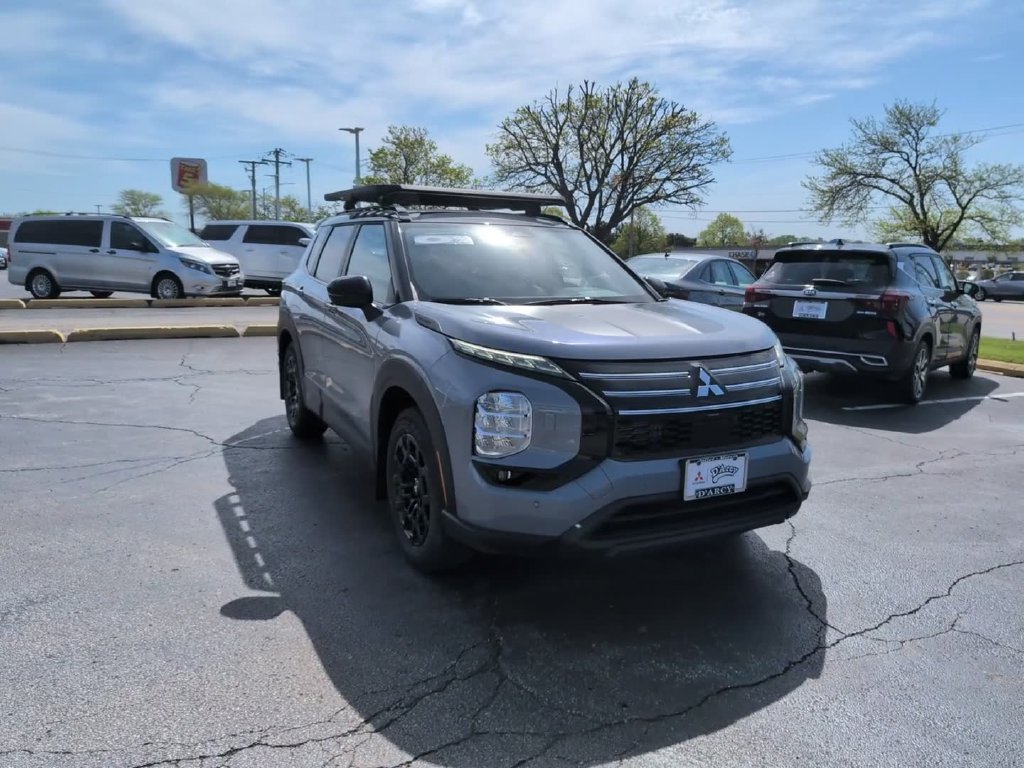 New 2026 Mitsubishi Outlander AWD image 3