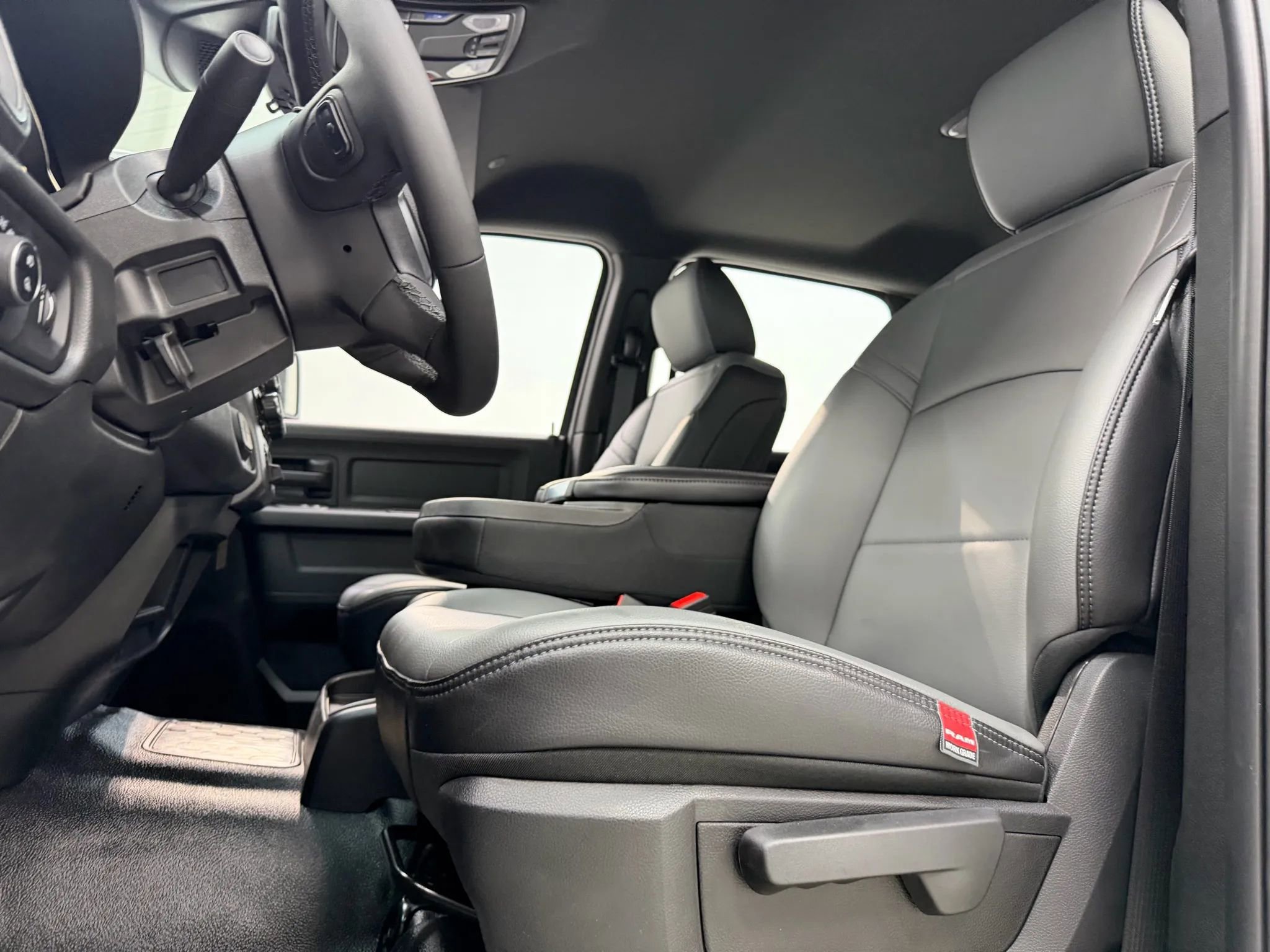 Used 2025 RAM 5500 Tradesman w/ Safety Group image 15