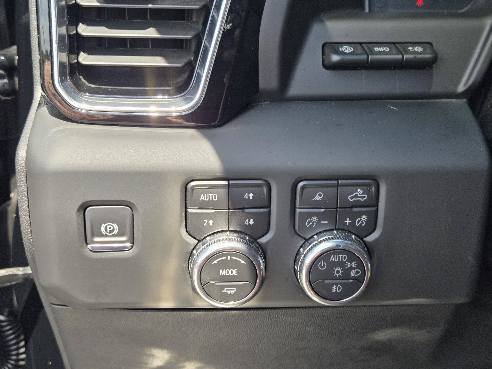 Used 2026 GMC Sierra 2500 Denali Ultimate AWD/4WD image 24