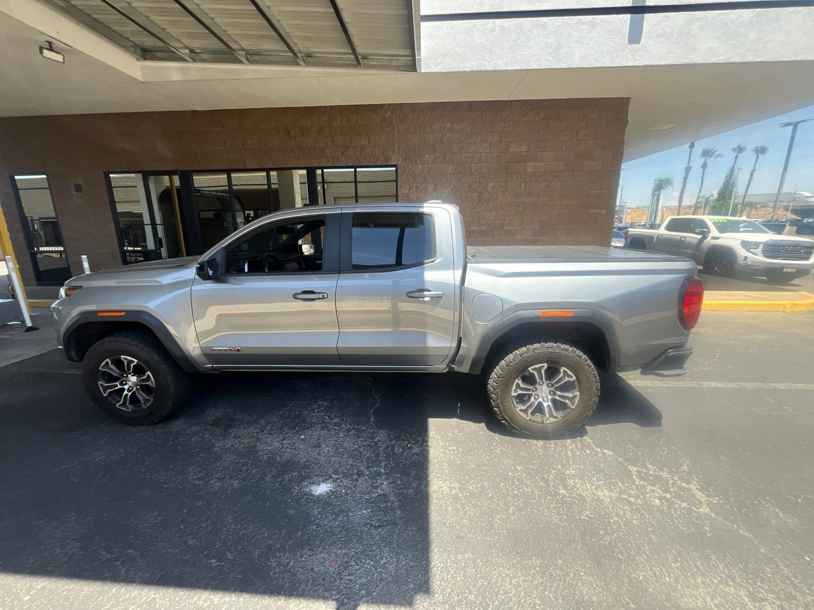 Used 2023 GMC Canyon AT4 w/ AT4 Premium Package AWD/4WD image 7