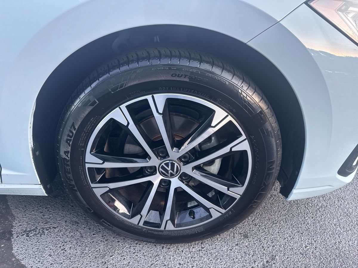 Used 2025 Volkswagen Jetta Sport FWD image 10