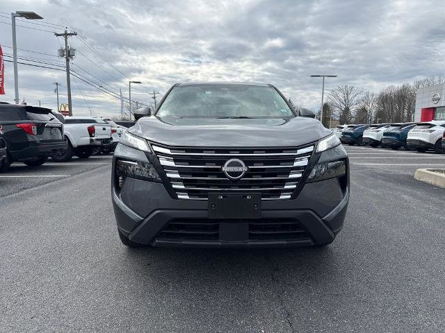 Certified 2025 Nissan Rogue SV AWD/4WD image 4