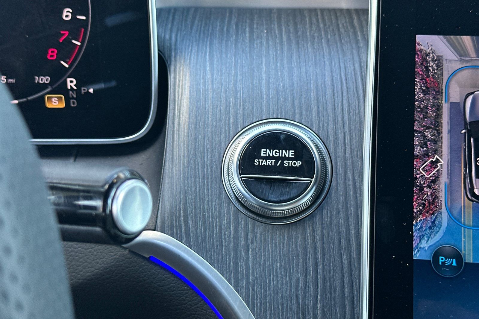 Used 2025 Mercedes-Benz GLC 350e 4MATIC image 23