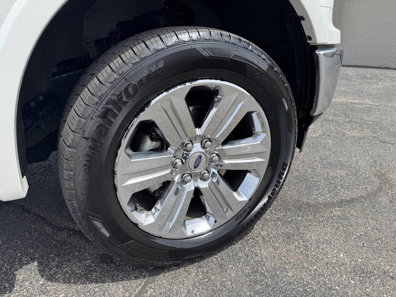 Used 2018 Ford F150 Lariat w/ Equipment Group 502A Luxury AWD/4WD image 7