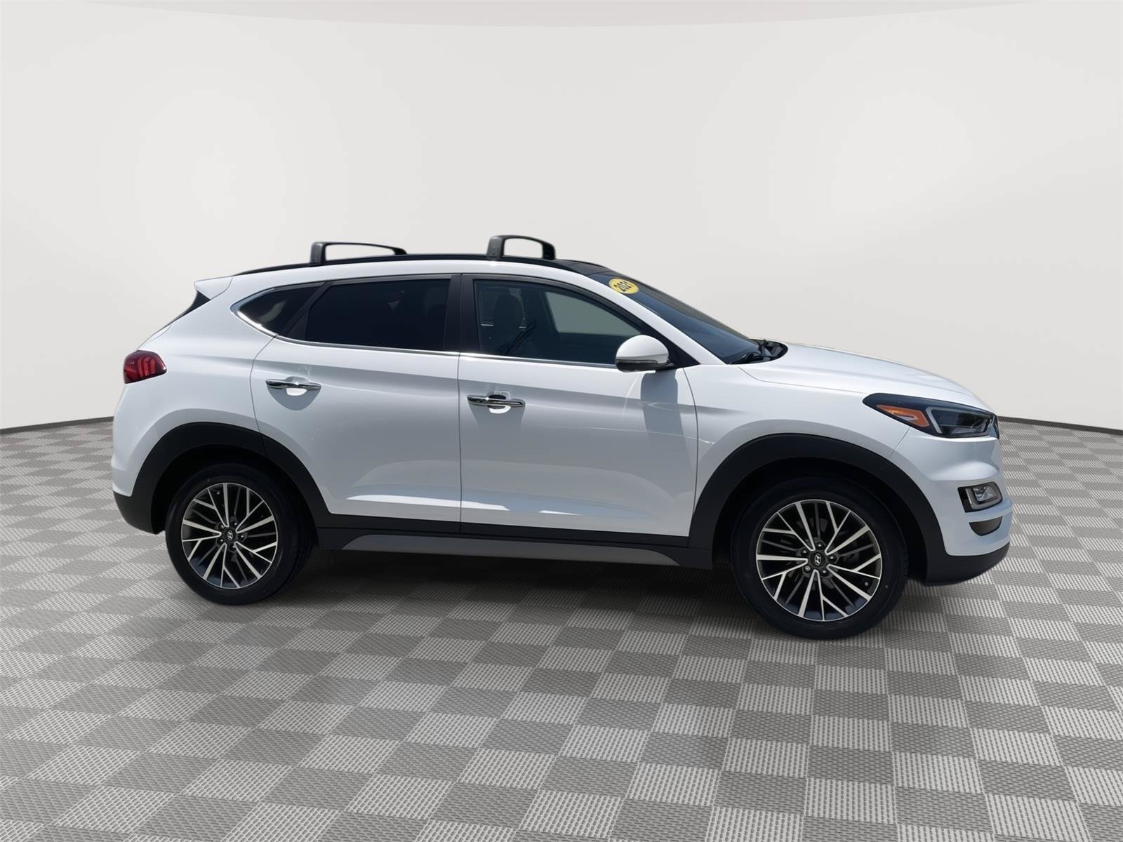 Used 2021 Hyundai Tucson Ultimate w/ Cargo Package AWD/4WD image 3