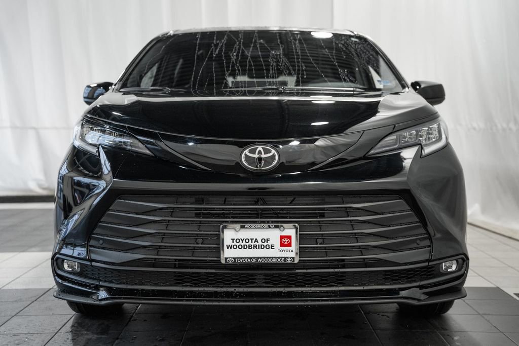 New 2026 Toyota Sienna XLE Woodland Edition image 2