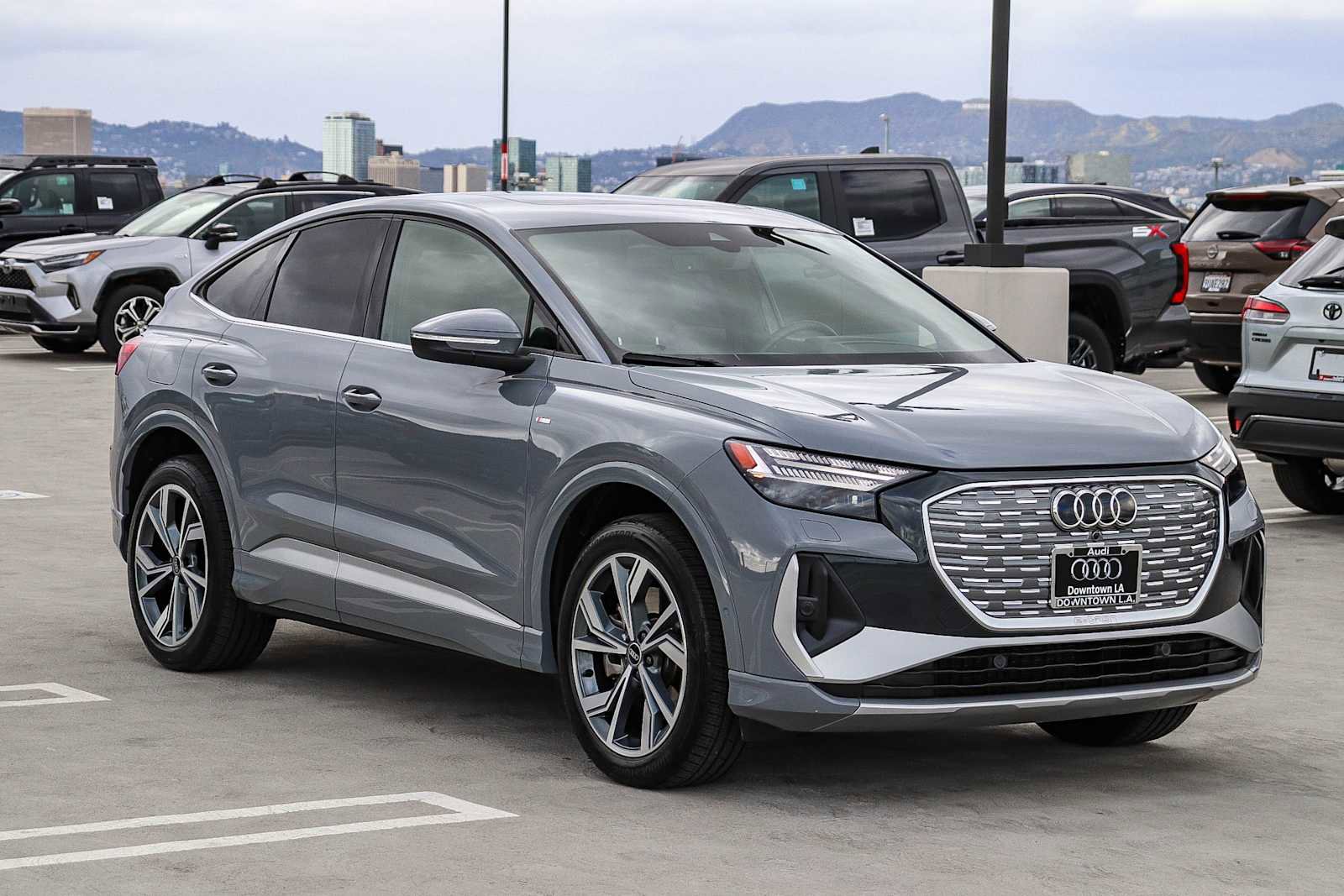 Used 2023 Audi Q4 e-tron Prestige image 3