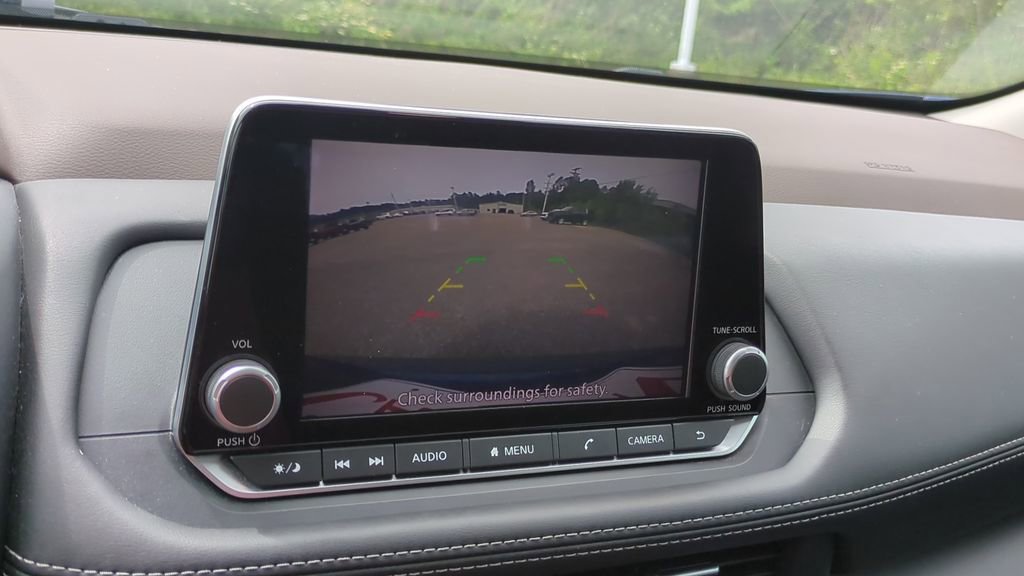 Used 2023 Nissan Rogue S image 23