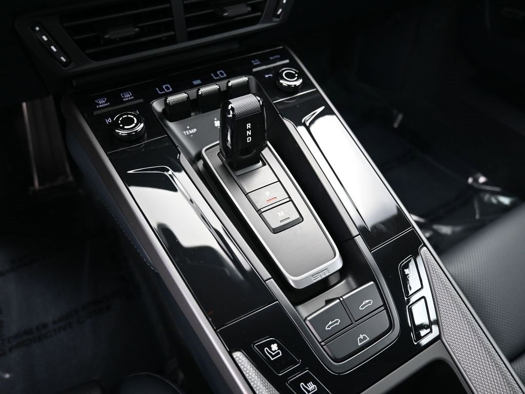 Used 2025 Porsche 911 Carrera image 23