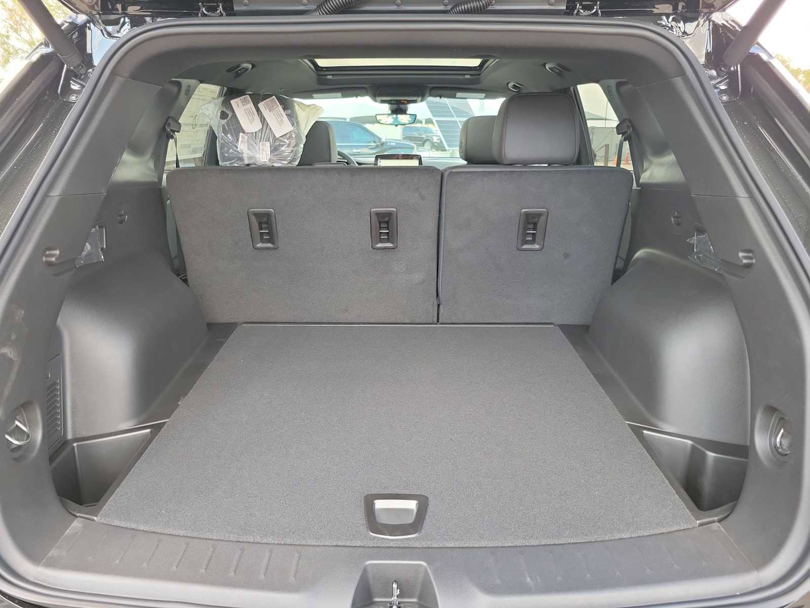 New 2025 Chevrolet Blazer RS w/ Driver Confidence II Package image 19