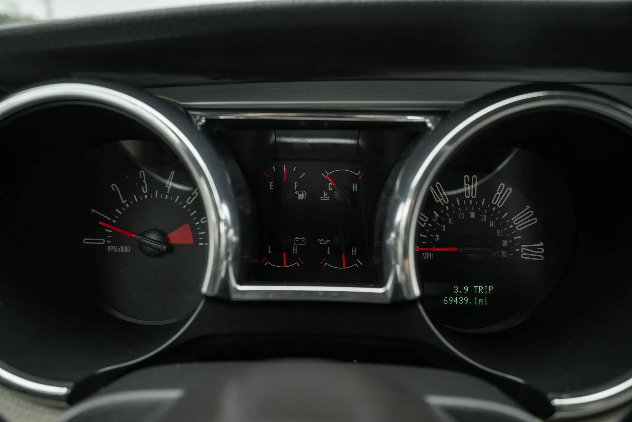 Used 2009 Ford Mustang Convertible RWD image 19