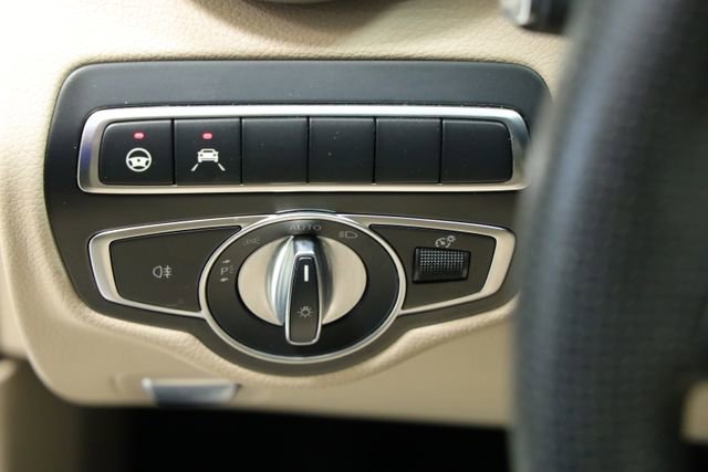 Used 2017 Mercedes-Benz GLC 300 w/ Premium 3 Package image 30