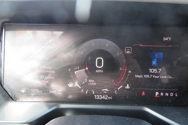 Used 2024 GMC Acadia Elevation image 51