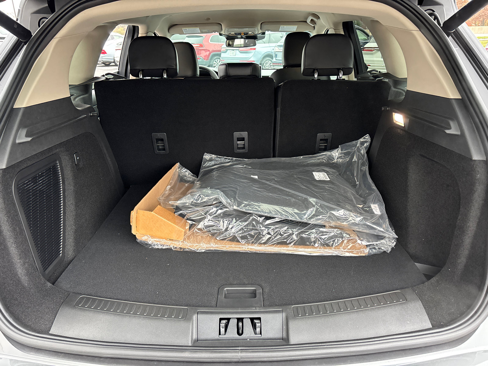 New 2026 Lincoln Corsair Premiere image 9