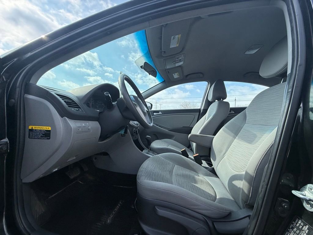 Used 2015 Hyundai Accent GLS image 19