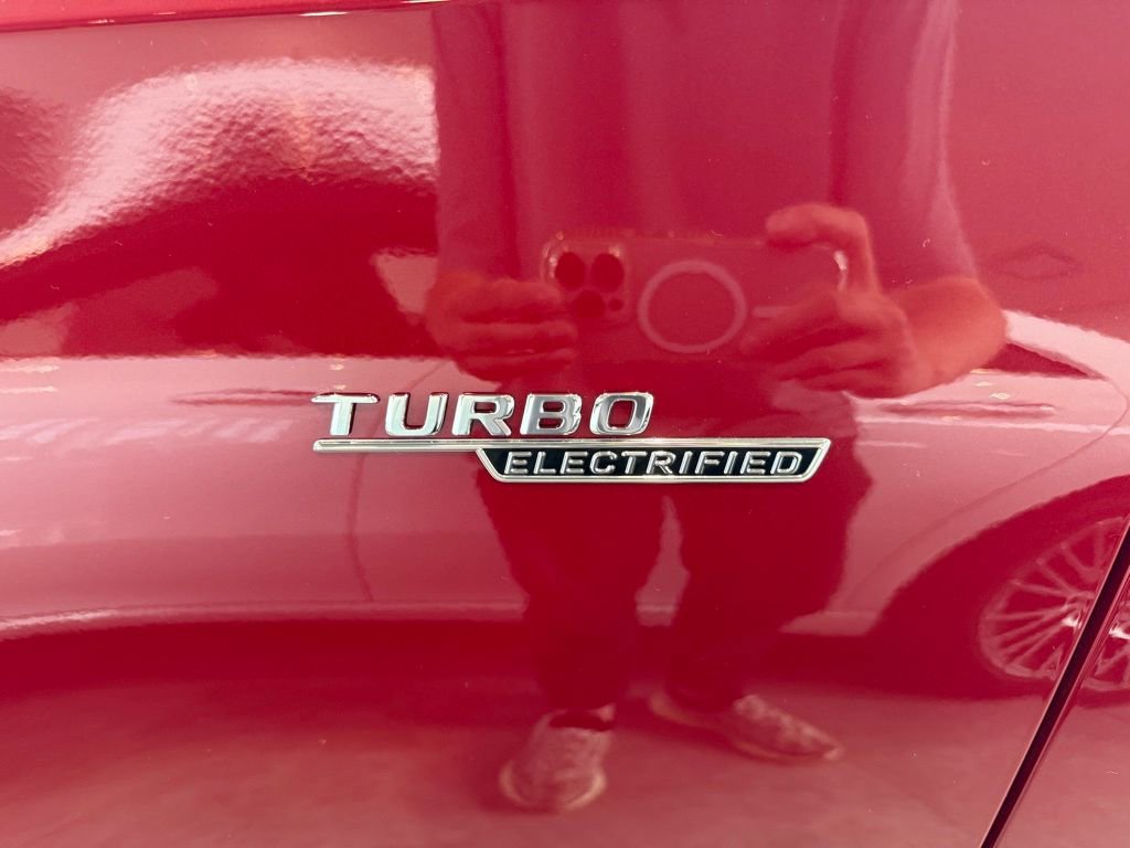 Used 2025 Mercedes-Benz C 43 AMG 4MATIC Sedan image 4