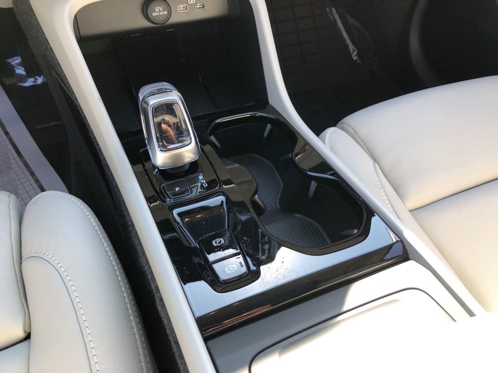 New 2026 Volvo XC40 B5 Ultra w/ Protection Package Premier AWD/4WD image 30
