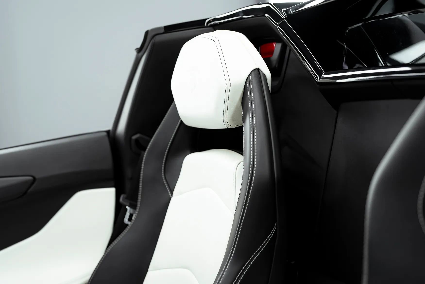 Used 2016 Lamborghini Aventador LP 700-4 image 25