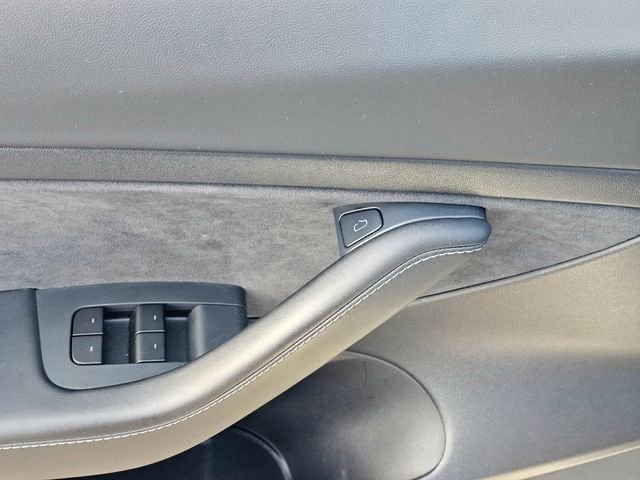 Used 2021 Tesla Model 3 Standard Range Plus image 21