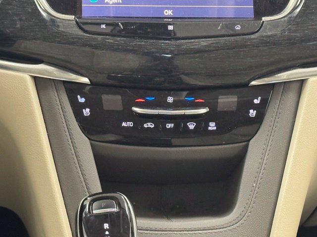 Used 2021 Cadillac XT6 Premium Luxury AWD/4WD image 16