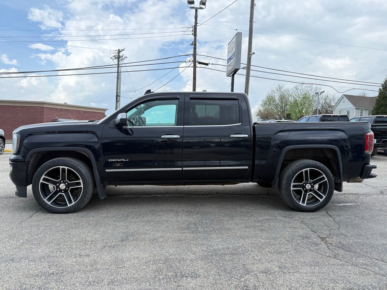 Used 2016 GMC Sierra 1500 Denali w/ Enhanced Driver Alert Package image 4