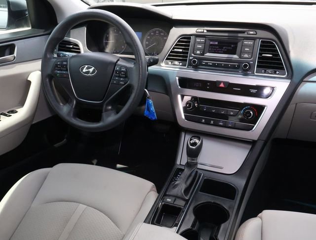 Used 2017 Hyundai Sonata SE image 10
